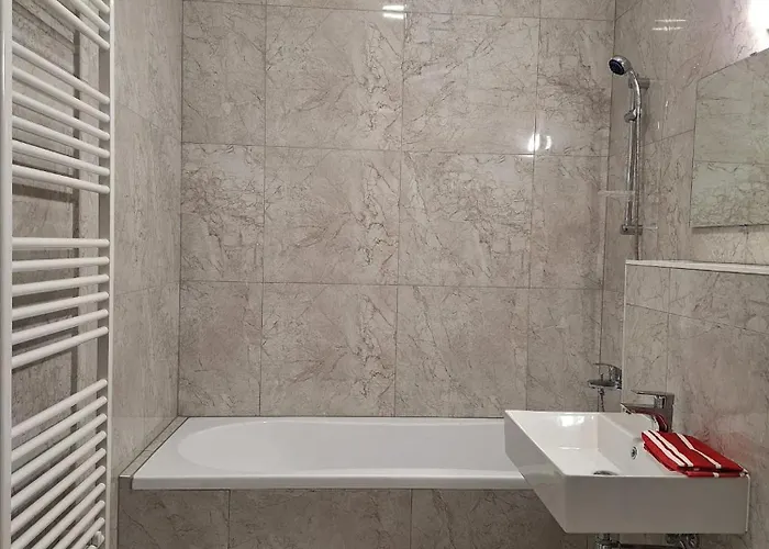 Donau Zentrum W Apartamento *