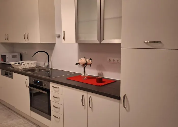 Donau Zentrum W Apartamento *